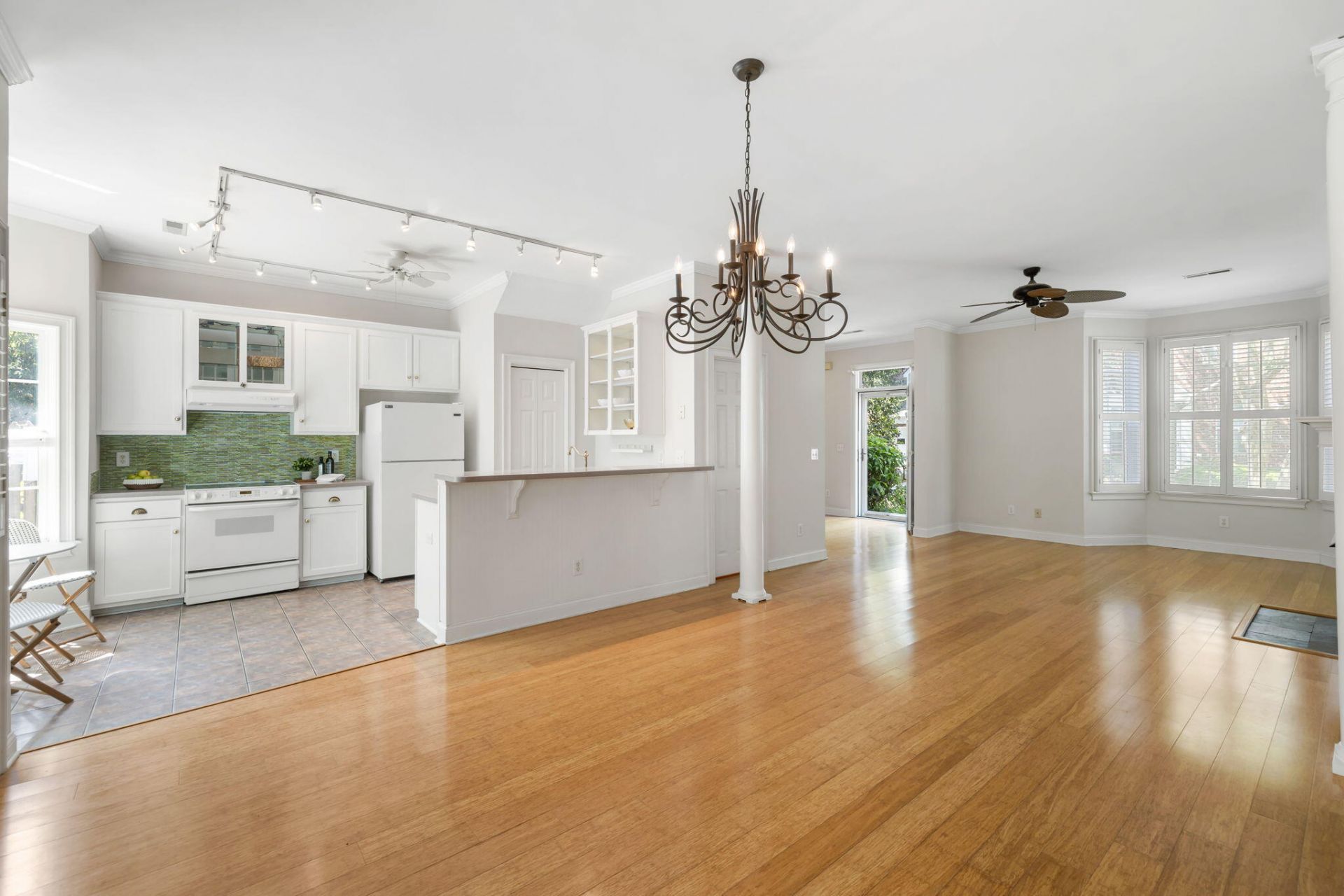 820 Natchez Circle Photo 9