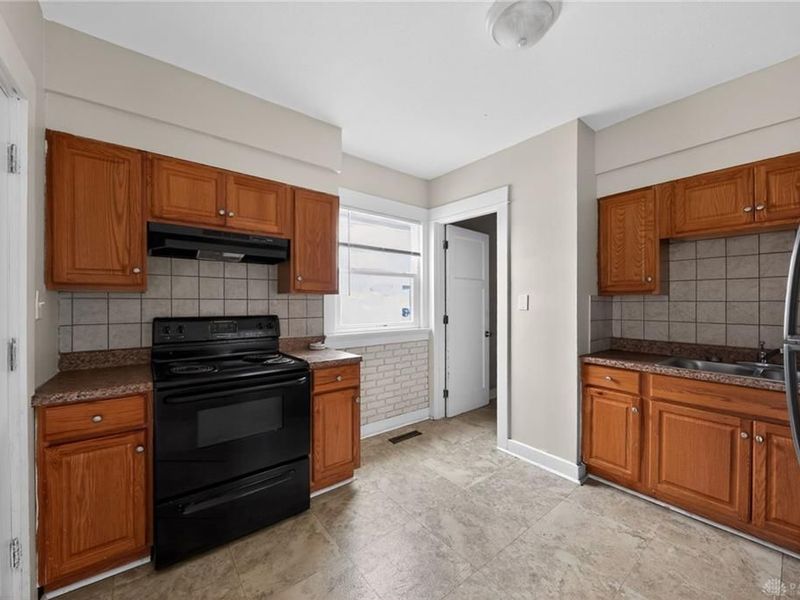 2532 Ravenwood Avenue, Dayton, OH 45406 Photo 12