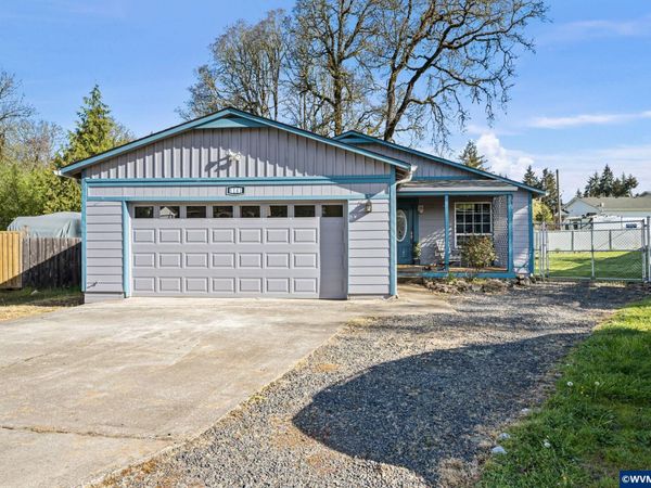 1141 32nd Ct, Sweet Home, OR 97386