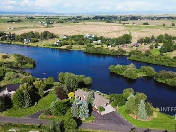 2700 N River Road, Saint Anthony, ID 83445