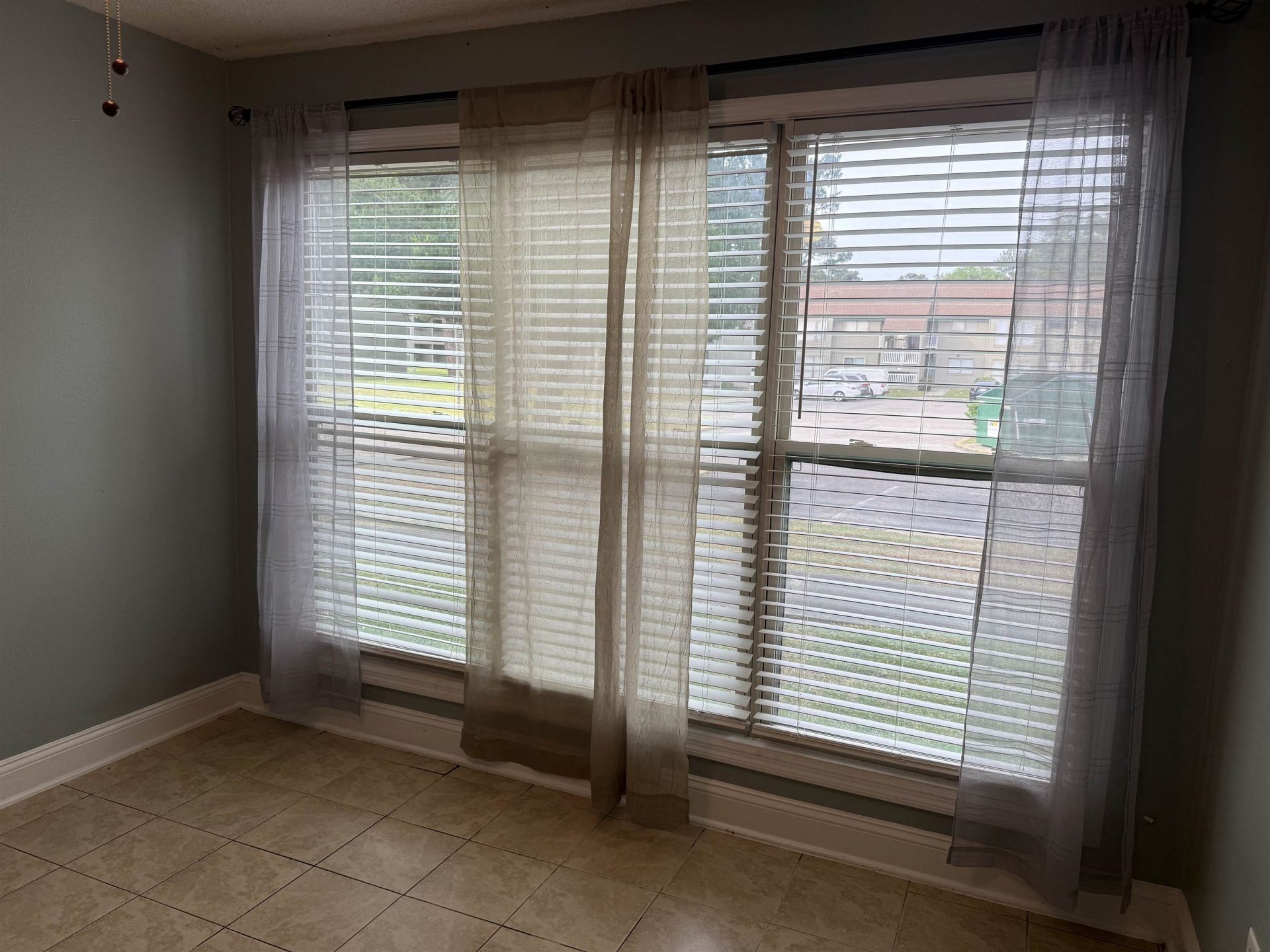 2000 Greens Blvd. Photo 8