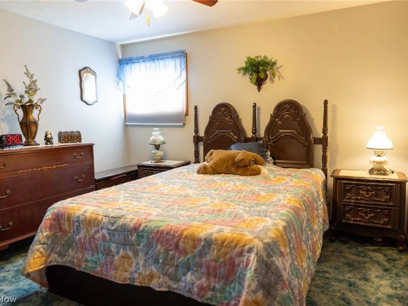 404 Heatherwood Street SW, North Canton, OH 44720 Photo 11