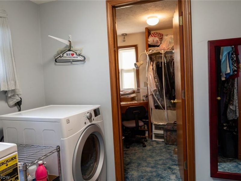 404 Heatherwood Street SW, North Canton, OH 44720 Photo 14