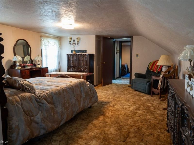 404 Heatherwood Street SW, North Canton, OH 44720 Photo 16