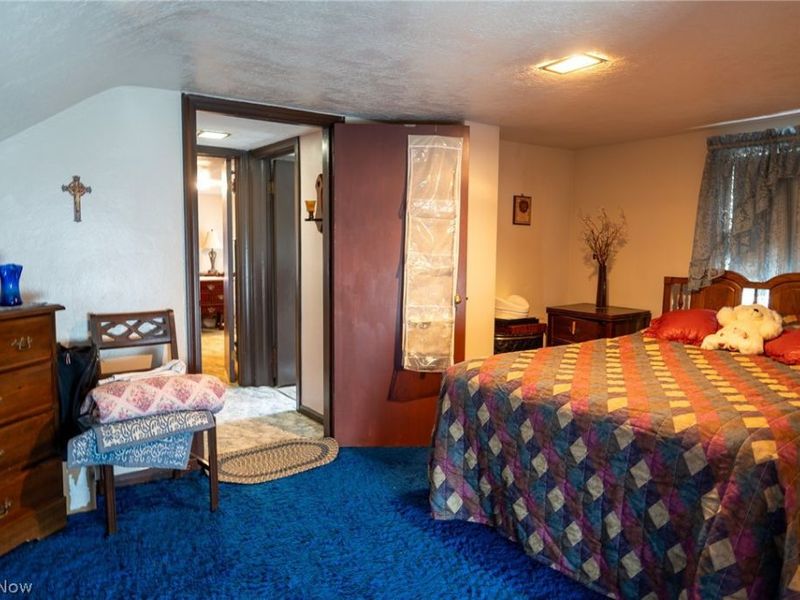 404 Heatherwood Street SW, North Canton, OH 44720 Photo 18