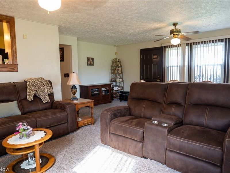 404 Heatherwood Street SW, North Canton, OH 44720 Photo 21