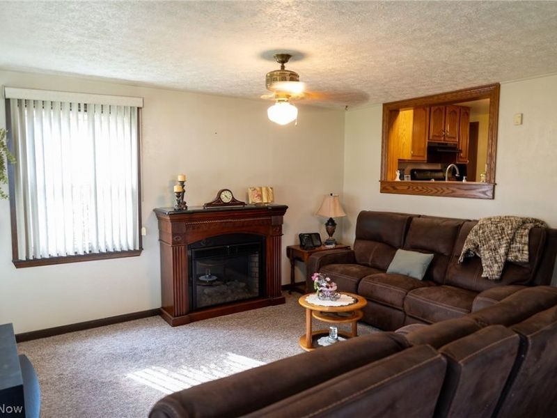 404 Heatherwood Street SW, North Canton, OH 44720 Photo 23