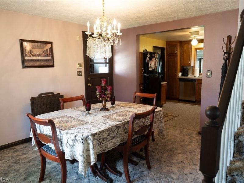 404 Heatherwood Street SW, North Canton, OH 44720 Photo 8