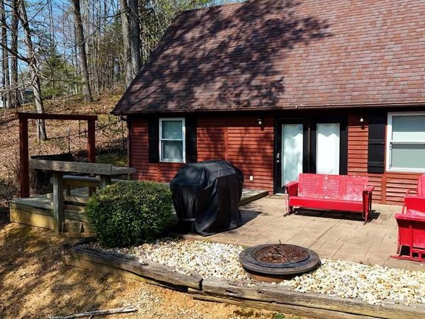 87 Lakeside Dr., Albany, KY 42602