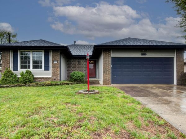 2127 S Golden Avenue, Springfield, MO 65807