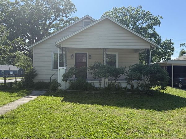132 S Mc Connell Avenue, Joplin, MO 64801