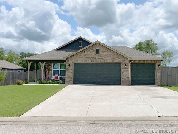 31162 E 64th Street S, Broken Arrow, OK 74014