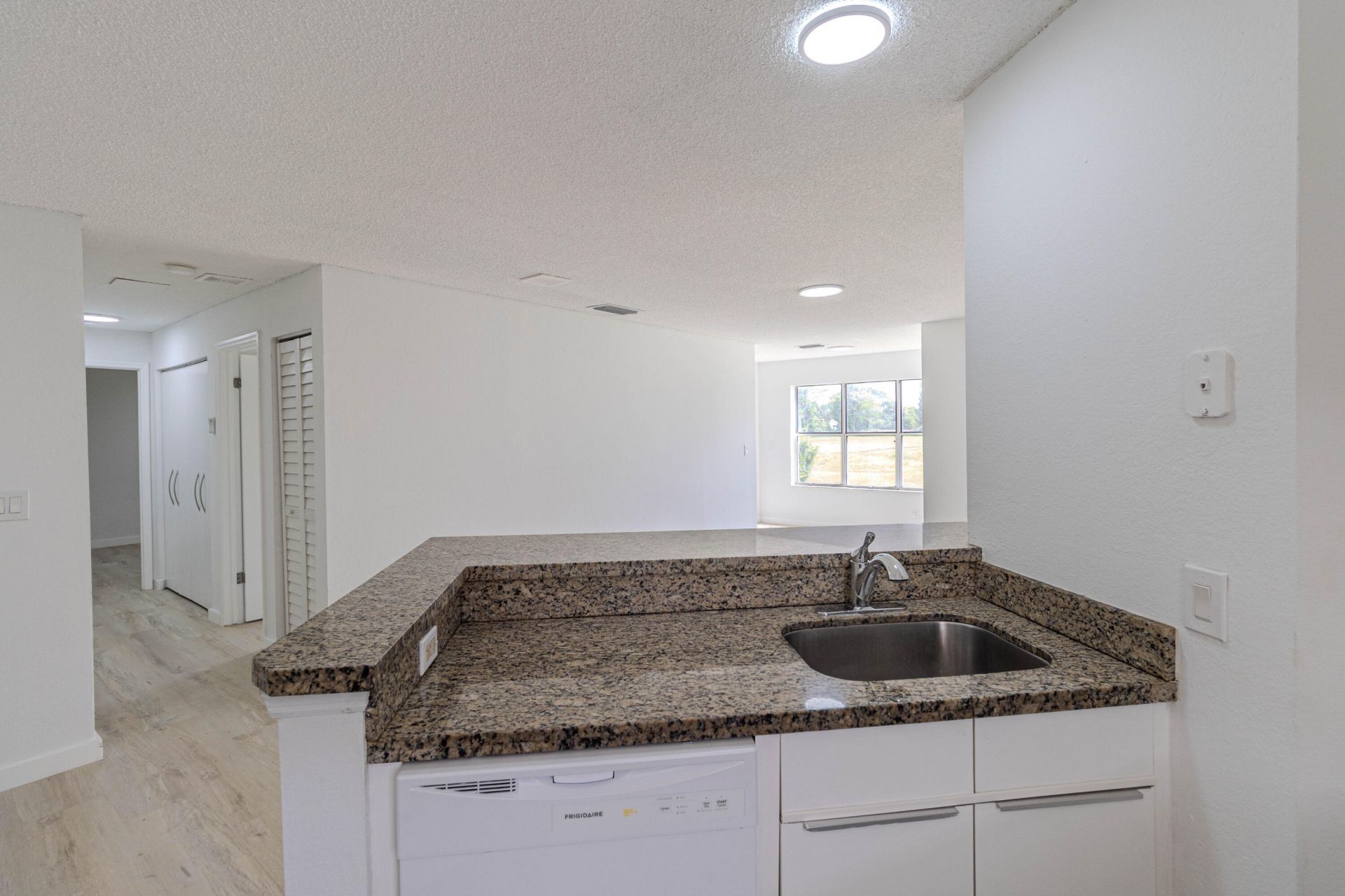3350 Pinewalk Drive N, Unit 1418, Margate, FL 33063 Photo