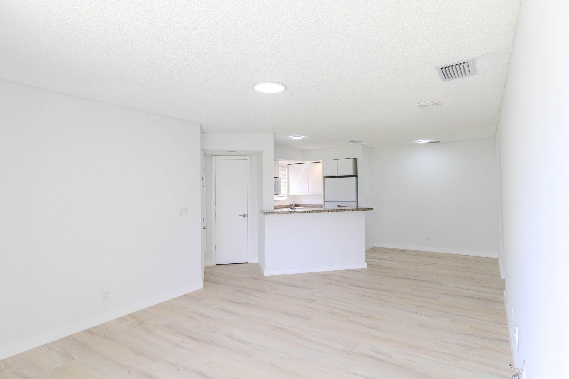 3350 Pinewalk Drive N, Unit 1418, Margate, FL 33063 Photo