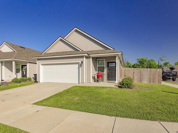 921 Drago Dr, Baton Rouge, LA 70820