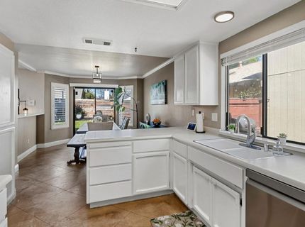 6931 Springmont Dr, Elk Grove, CA 95758 Photo