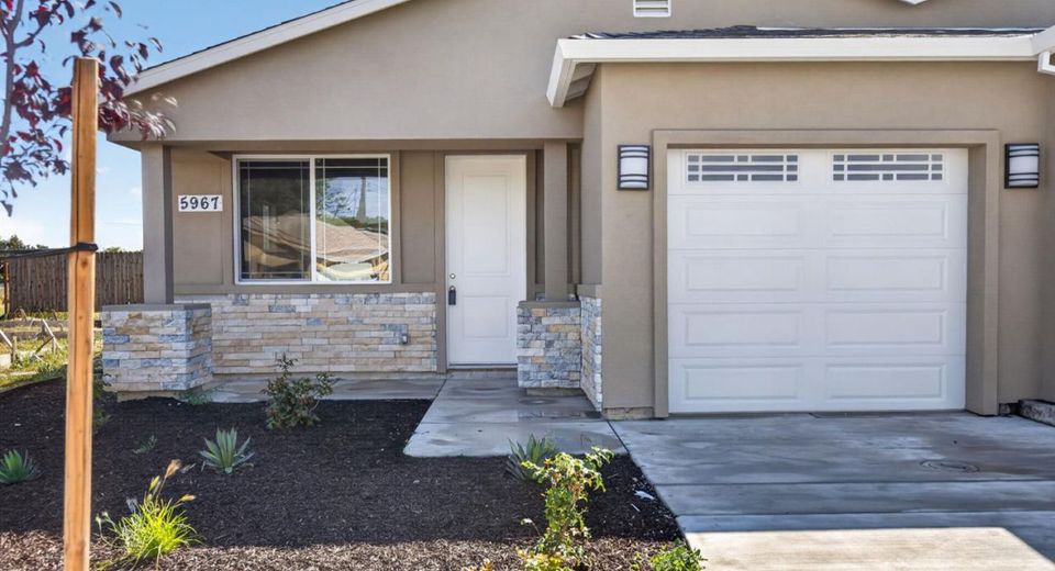 5967 Cortes Ct #b, Unit B, Sacramento, CA 95824 Photo