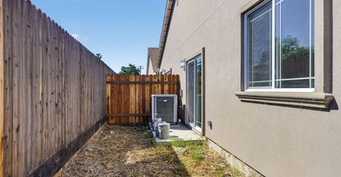 5967 Cortes Ct #b, Unit B, Sacramento, CA 95824 Photo