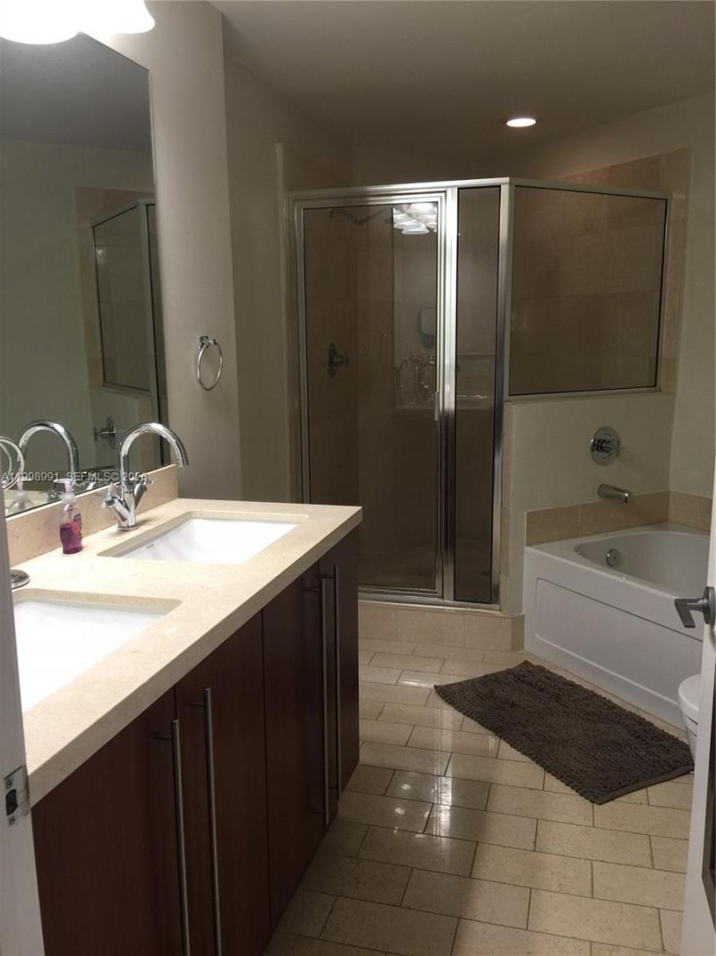 79 SW 12th St, Unit 1406-S, Miami, FL 33130 Photo