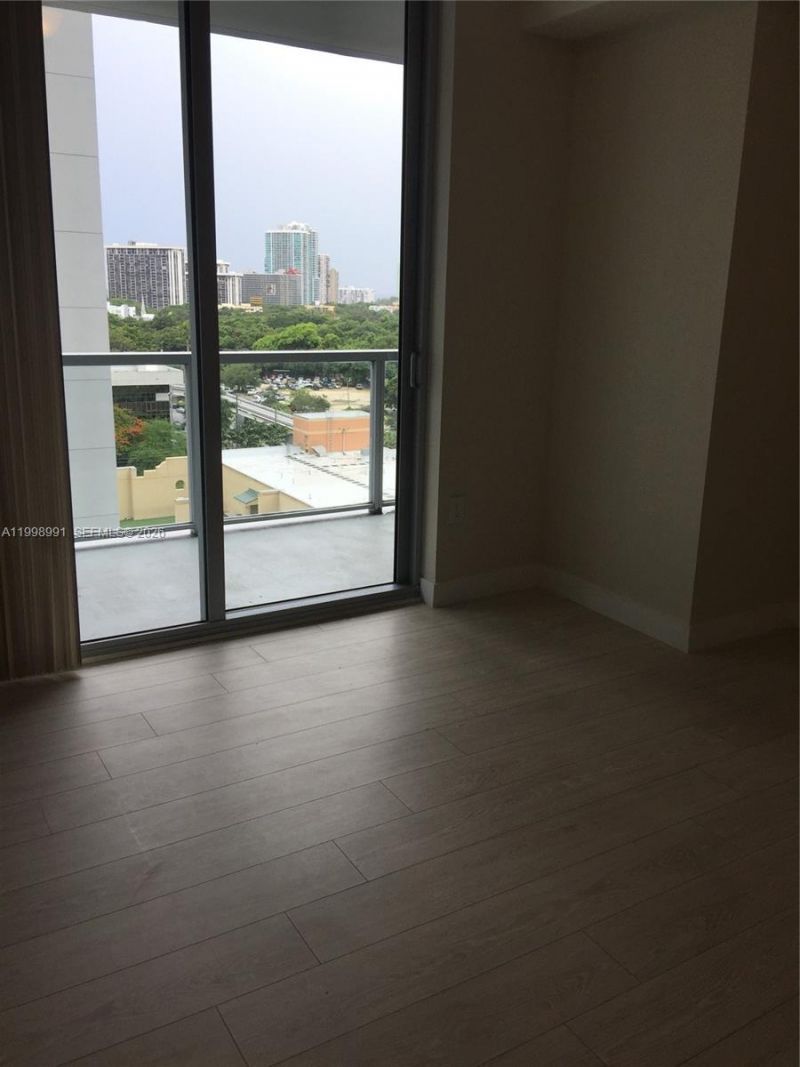 79 SW 12th St, Unit 1406-S, Miami, FL 33130 Photo
