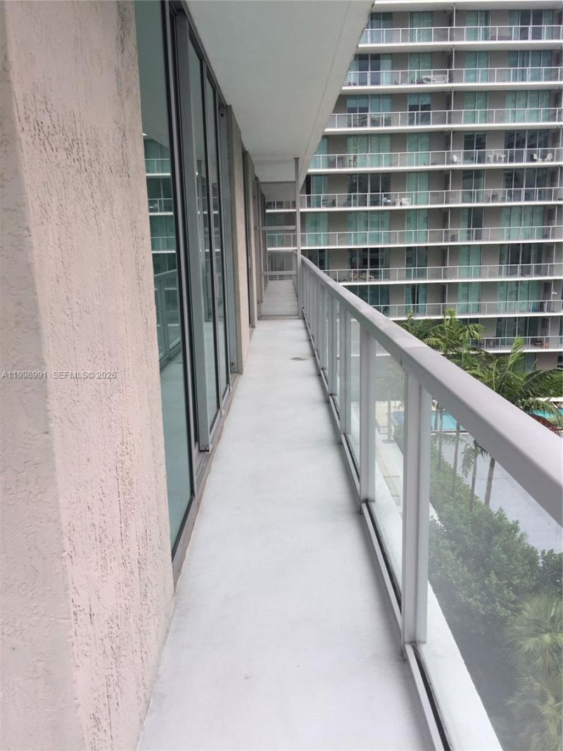 79 SW 12th St, Unit 1406-S, Miami, FL 33130 Photo