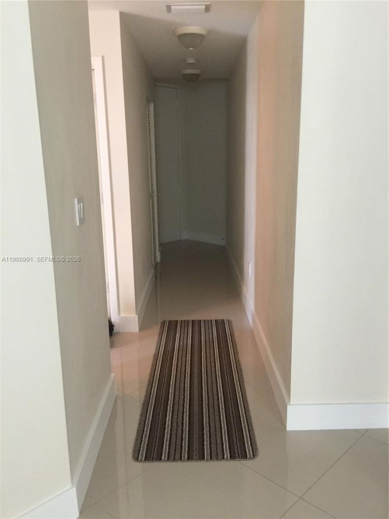 79 SW 12th St, Unit 1406-S, Miami, FL 33130 Photo