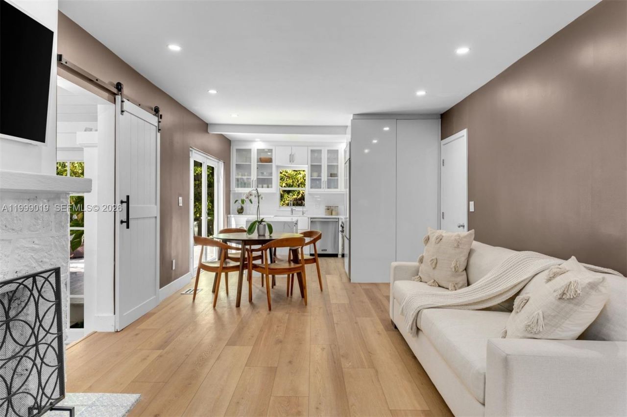 3951 Park Dr, Miami, FL 33133 Photo