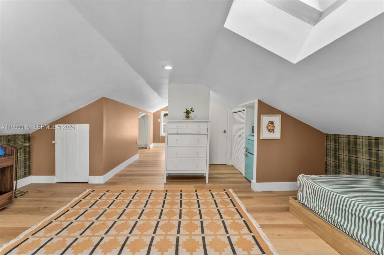 3951 Park Dr, Miami, FL 33133 Photo