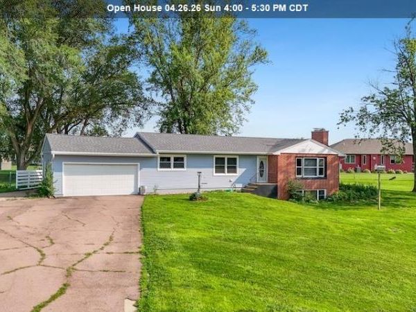 1708 W Cherry, Vermillion, SD 57069