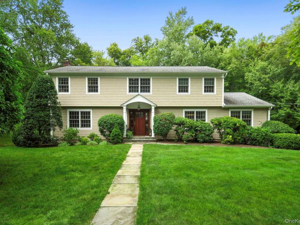 12 Suzanne Lane, Chappaqua, NY 10514