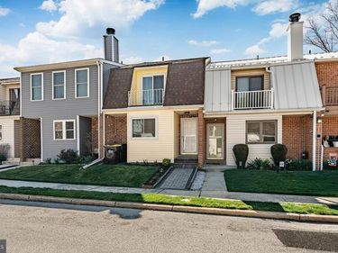 10 RICKMAR LANE, MALVERN, PA 19355