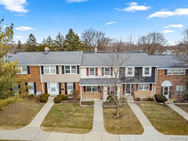 19767 Hayes Court , Northville Twp, MI 48167
