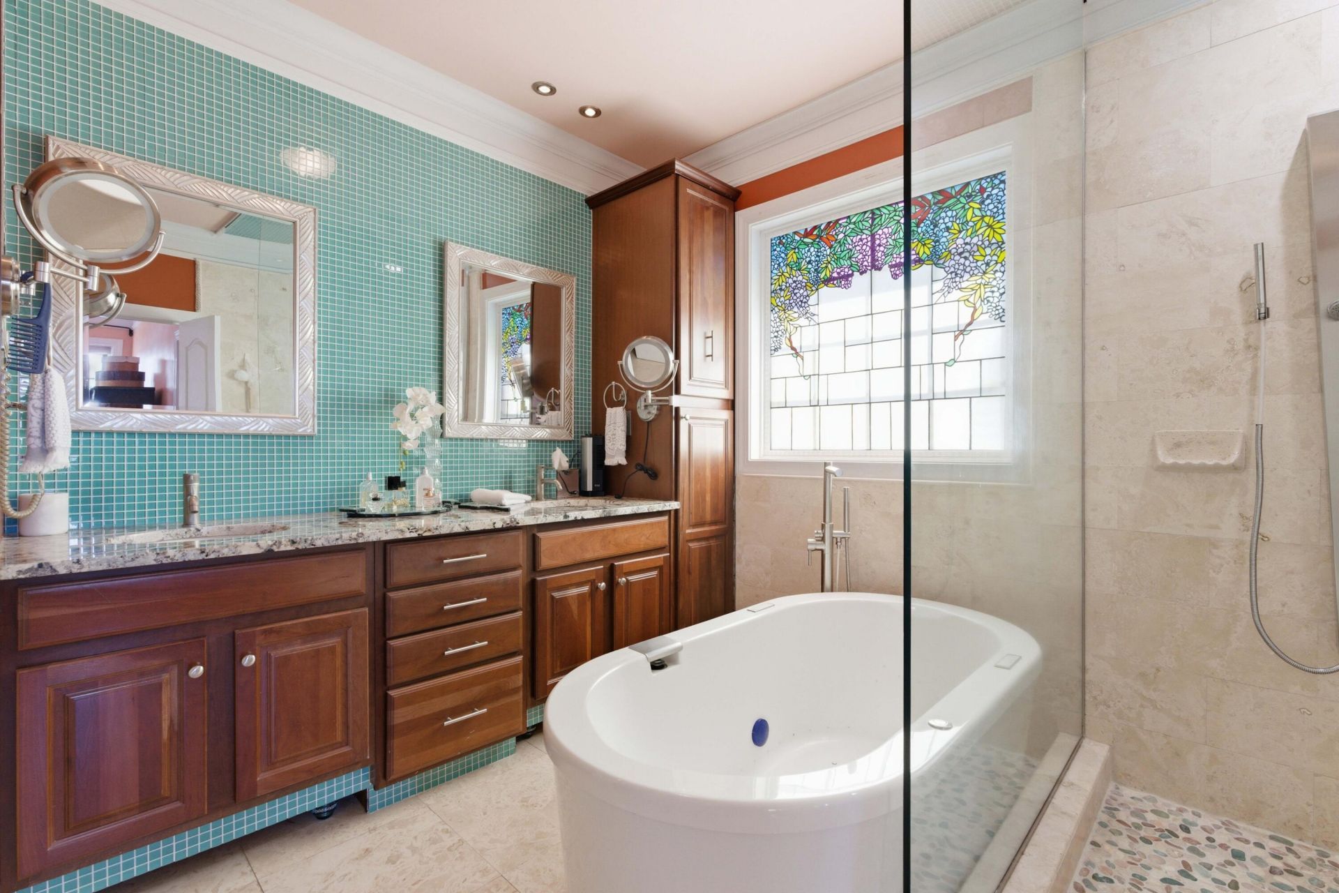 1596 Oakhurst Drive Photo 14