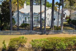 1596 Oakhurst Drive photo 4