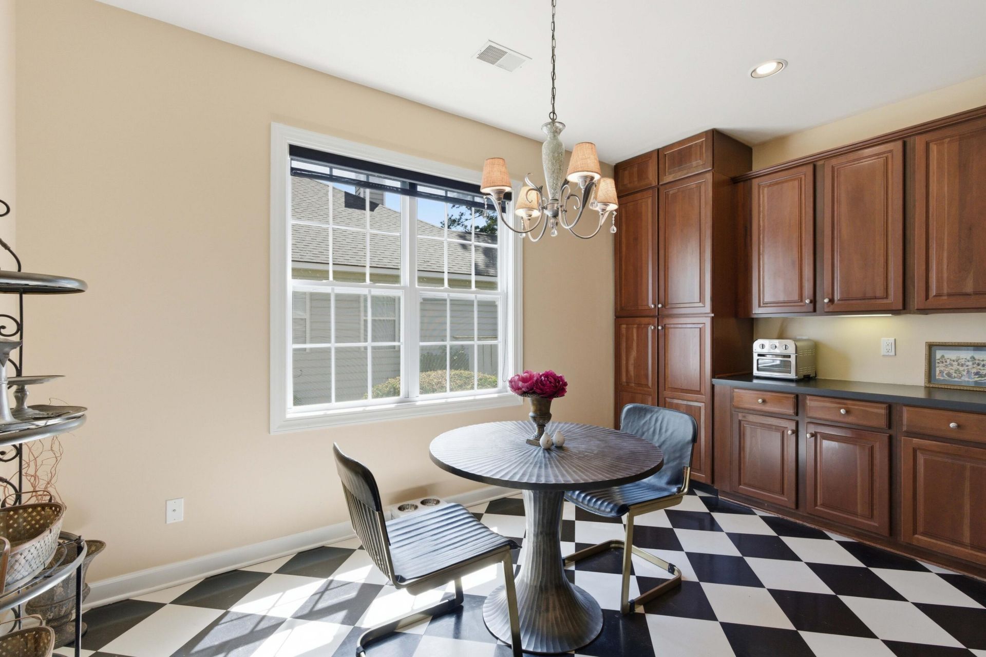 1596 Oakhurst Drive Photo 30