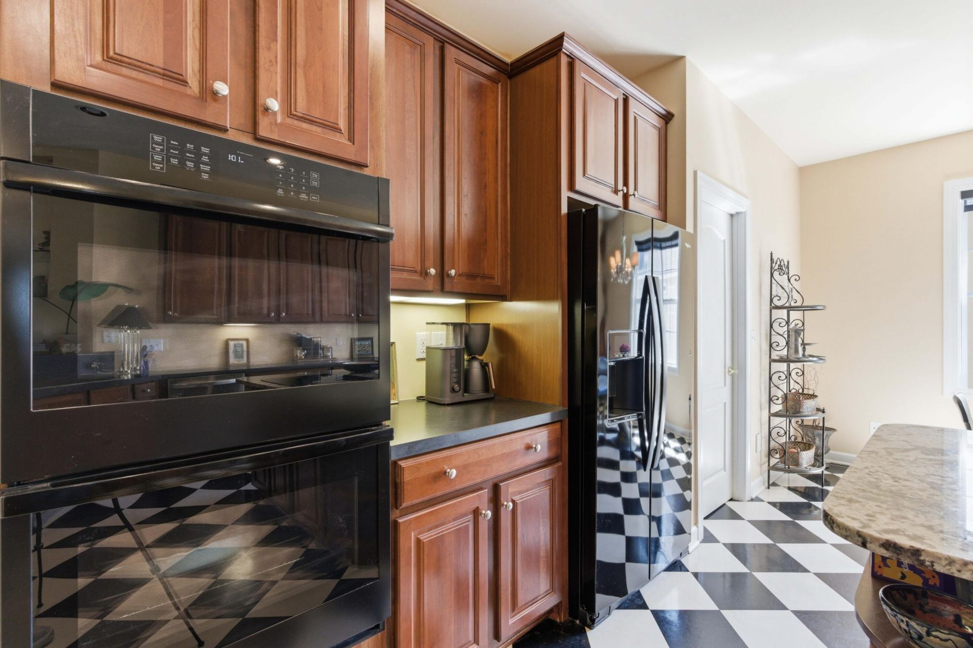 1596 Oakhurst Drive Photo 31