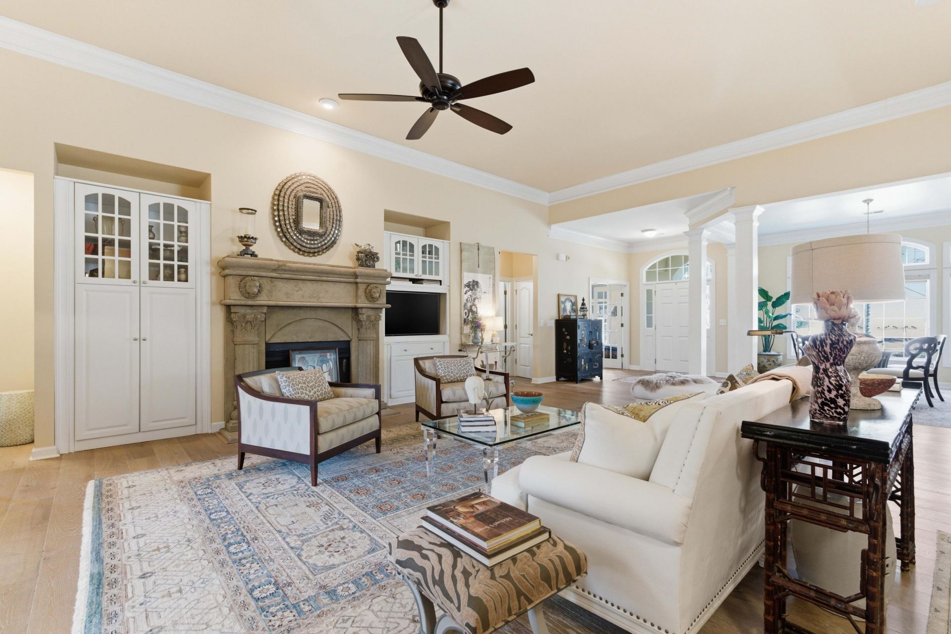 1596 Oakhurst Drive Photo 4