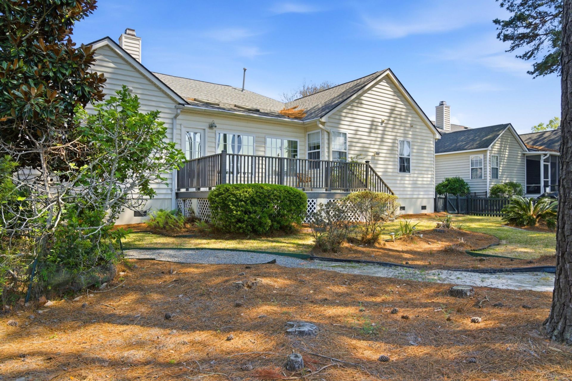 1596 Oakhurst Drive Photo 42