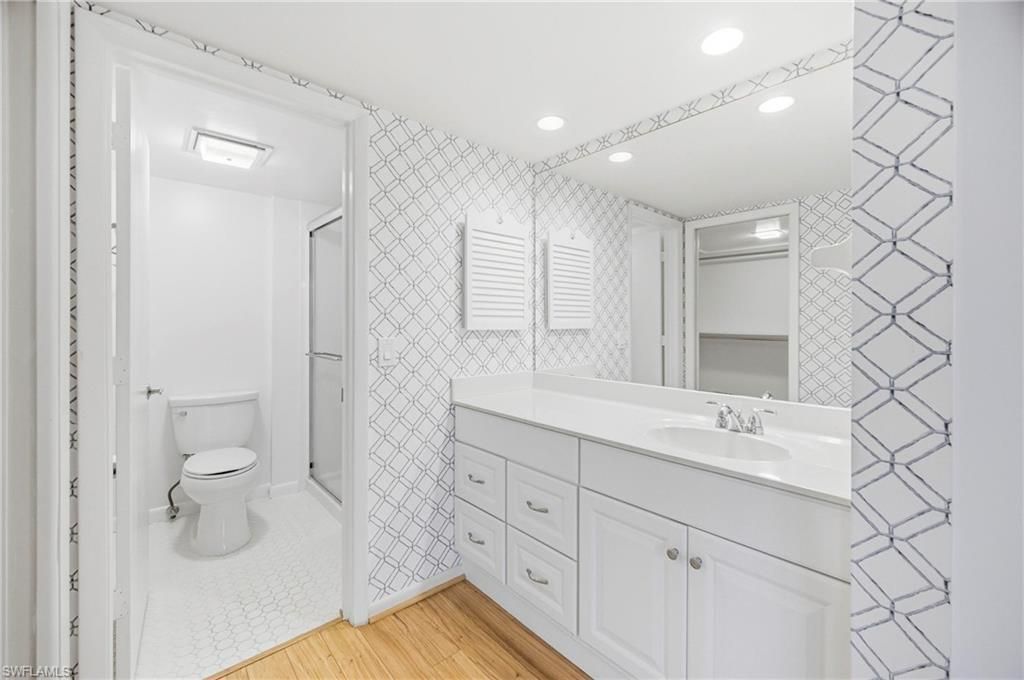 517 Lake Louise Cir, Unit 103, Naples, FL 34110 Photo