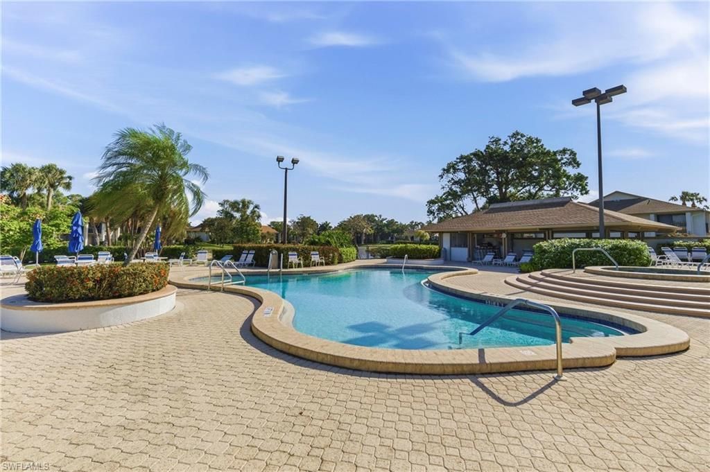 517 Lake Louise Cir, Unit 103, Naples, FL 34110 Photo