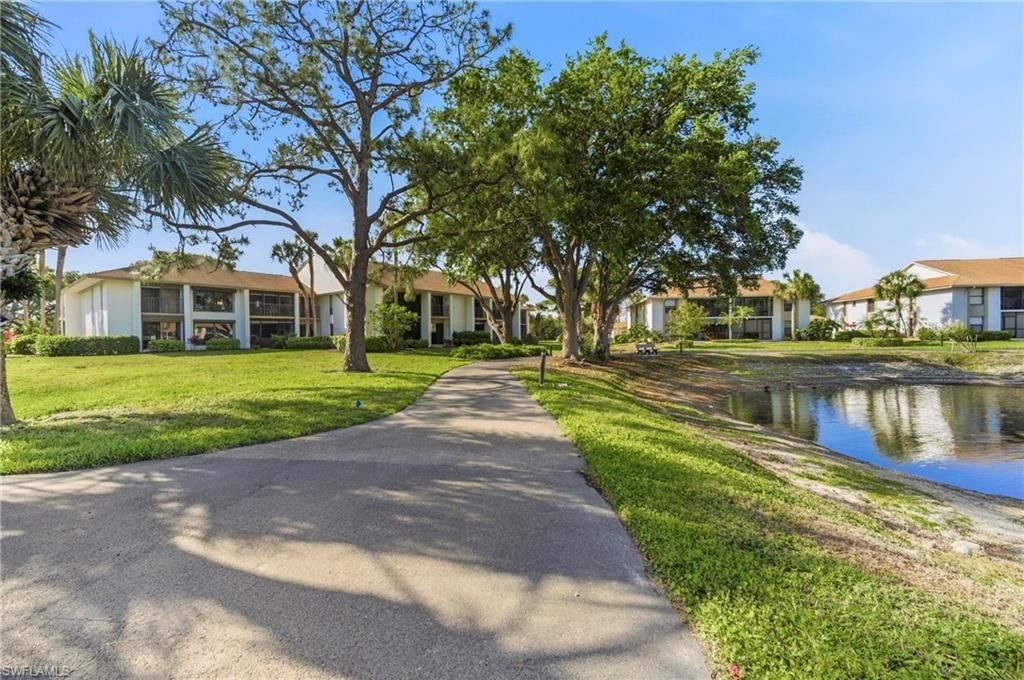 517 Lake Louise Cir, Unit 103, Naples, FL 34110 Photo