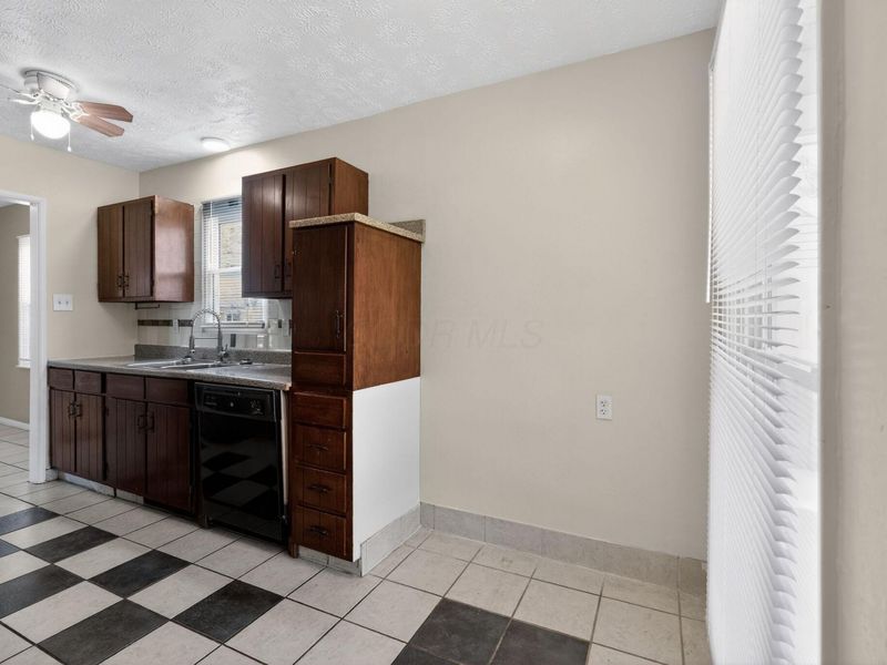 1819 Ransburg Avenue , Columbus, OH 43223 Photo 13