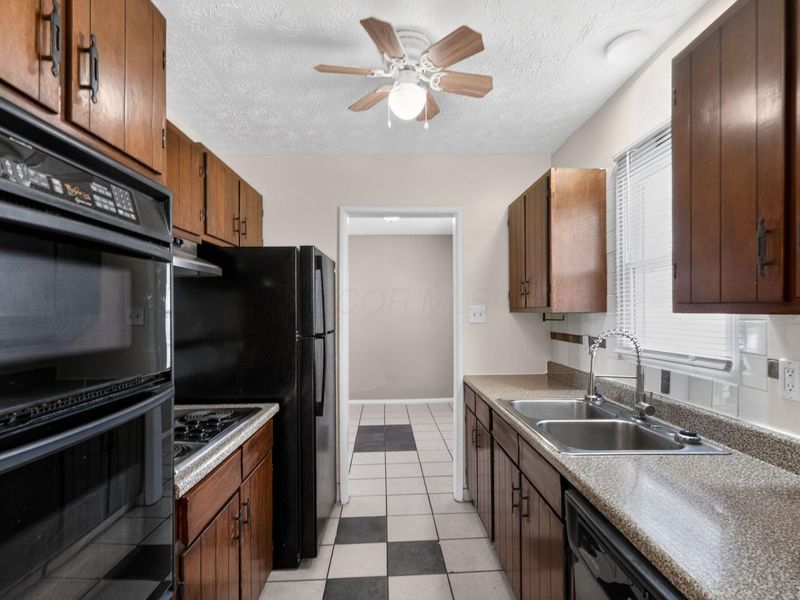 1819 Ransburg Avenue , Columbus, OH 43223 Photo 14