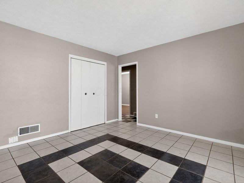 1819 Ransburg Avenue , Columbus, OH 43223 Photo 17