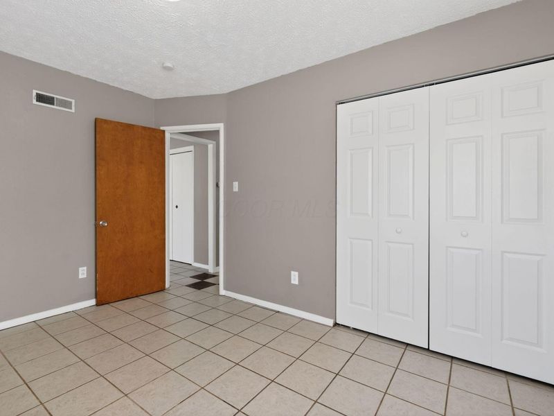 1819 Ransburg Avenue , Columbus, OH 43223 Photo 18