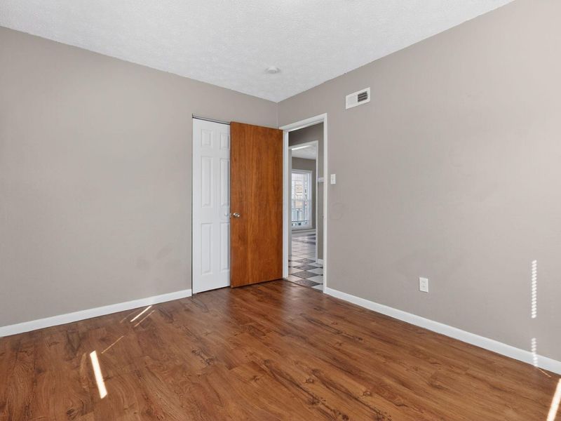 1819 Ransburg Avenue , Columbus, OH 43223 Photo 19