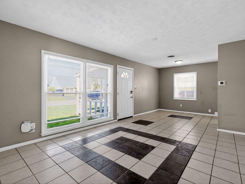 1819 Ransburg Avenue , Columbus, OH 43223 Photo 7