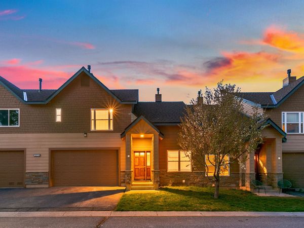 10036 Nicolas Drive, Truckee, CA 96161