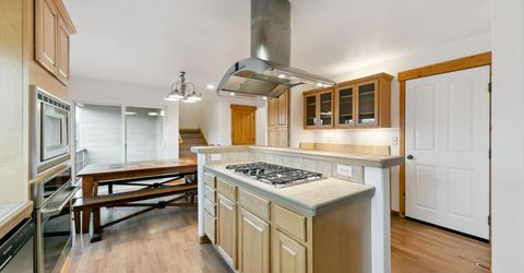 10036 Nicolas Drive, Truckee, CA 96161 Photo
