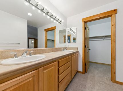10036 Nicolas Drive, Truckee, CA 96161 Photo